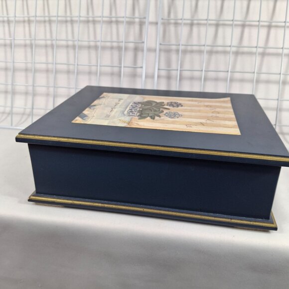 Rare Decorative Wooden Box By Atelier des Ameriques Pohenegamook Que - Picture 1 of 13